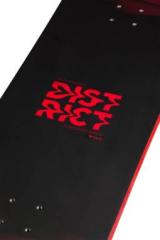 comparer et trouver le meilleur prix du snowboard Rossignol District black/red wide battle black/red + xl wide sur Sportadvice